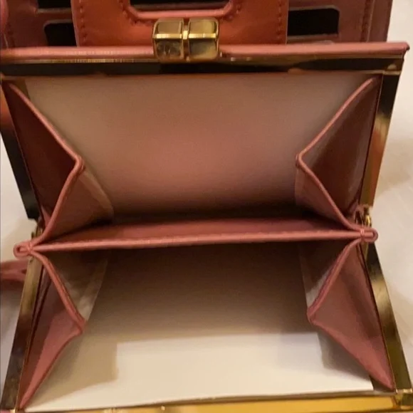 Rare CHANEL Luxurious Pink Quilted CC Patent Leather Bag Wristlet Vtg ⭐️⭐️⭐️⭐️⭐️ - Picture 8 of 16